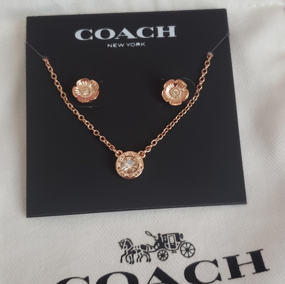 NWT Coach Tea Rose Stud Set - Picture 5 of 6